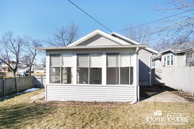 Building Photo - 754 S 30th St
