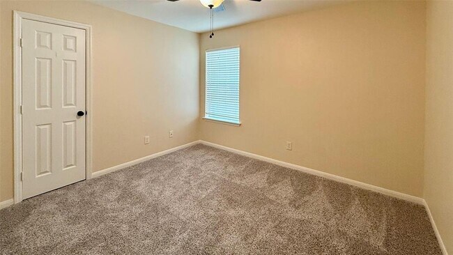 Building Photo - 18115 Rose Hill Park Ln