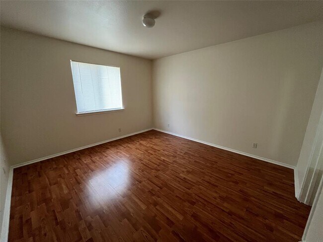 Building Photo - 3444 Covered Wagon Trail