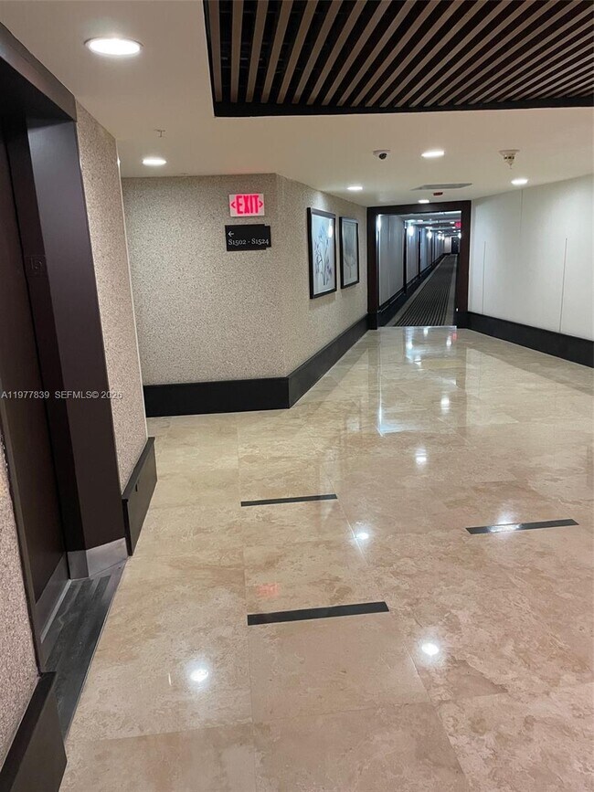 Building Photo - 1500 Bay Rd