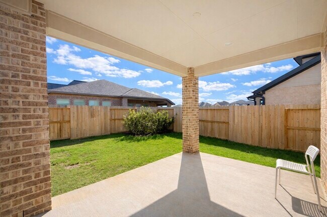 Building Photo - 30926 Vintage Crk Ln