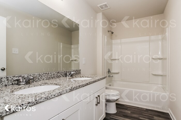 Building Photo - 15609 Briar Forest Dr
