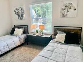 Building Photo - 25110 Glen Loch Dr