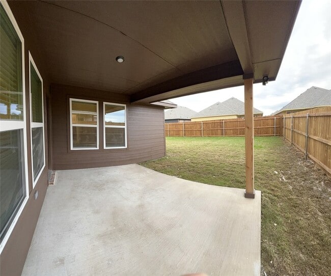 Building Photo - 906 Hardaway Ln