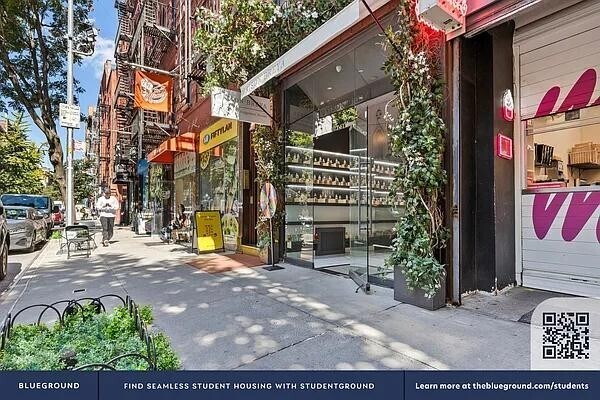 Building Photo - 246 Mott St