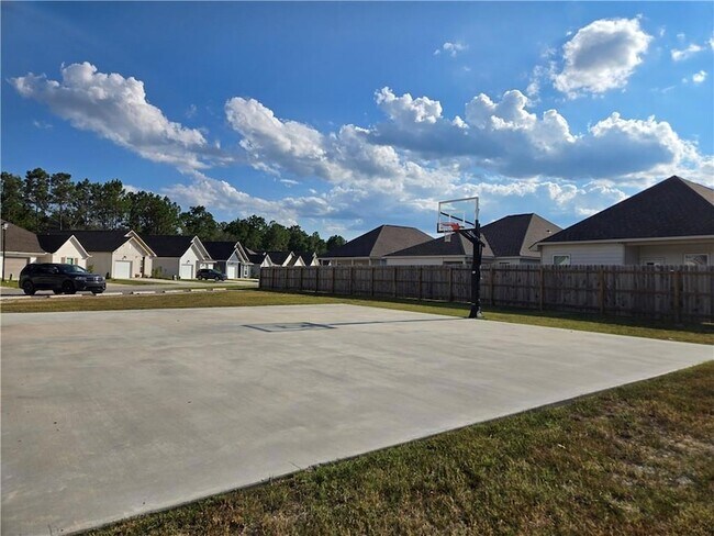 Building Photo - 71752 Spike Dr