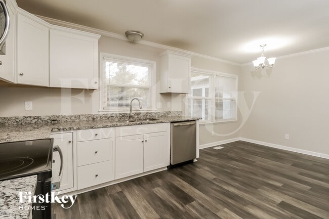 Building Photo - 1722 Aster Ln