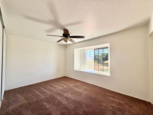 Building Photo - AVAILABLE NOW !! 2 Bedroom 2 Bathroom Apartment in Bermuda Dunes! MOVE IN SPECIAL! HALF OFF ONE M...