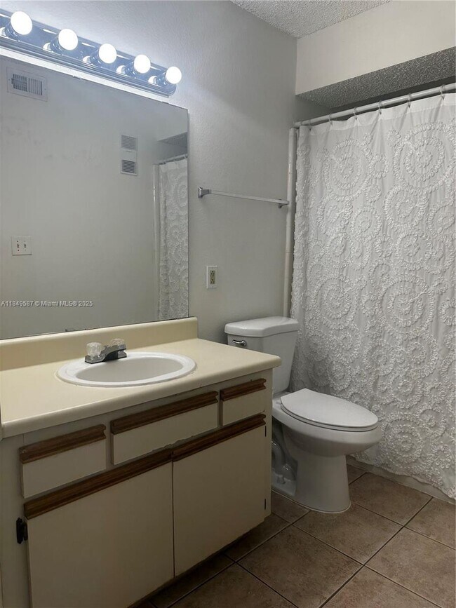 Building Photo - 15551 SW 104th Terrace