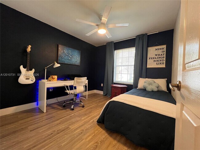 Building Photo - 16410 Sapphire Bend