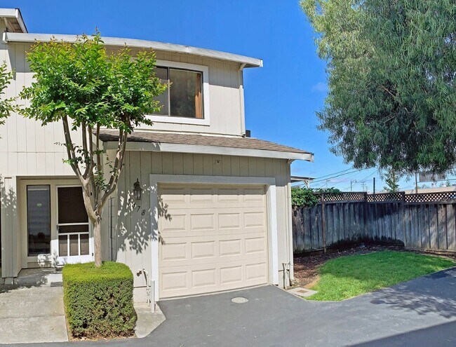 Primary Photo - Great 2 Bedroom Home in Central Santa Clara!