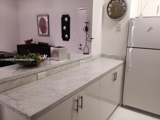 Building Photo - 1500 Bay Rd