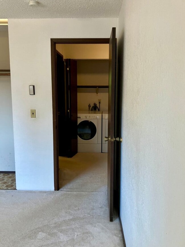 Building Photo - Spacious 2-Bed, 1.5-Bath Home with Firepla...