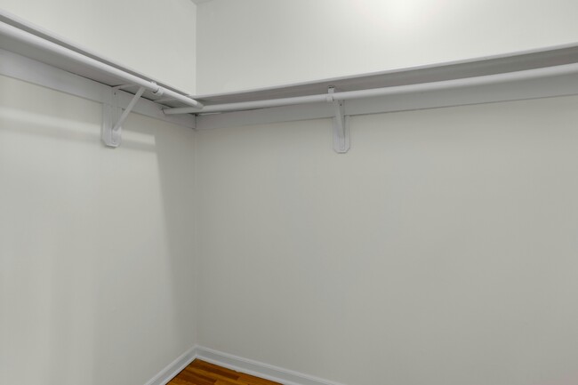 Building Photo - 10 Shelley Pl
