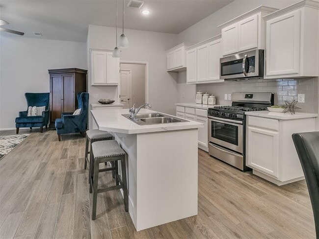 Building Photo - 9701 SW 23rd St