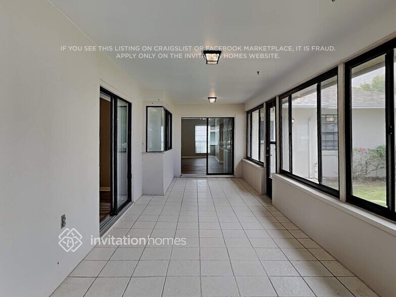 Building Photo - 5517 Highlands Vue Ln