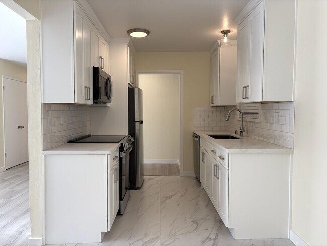 Building Photo - Newly Renovated 2BD/1BA in Palo Alto | Prime Location!
