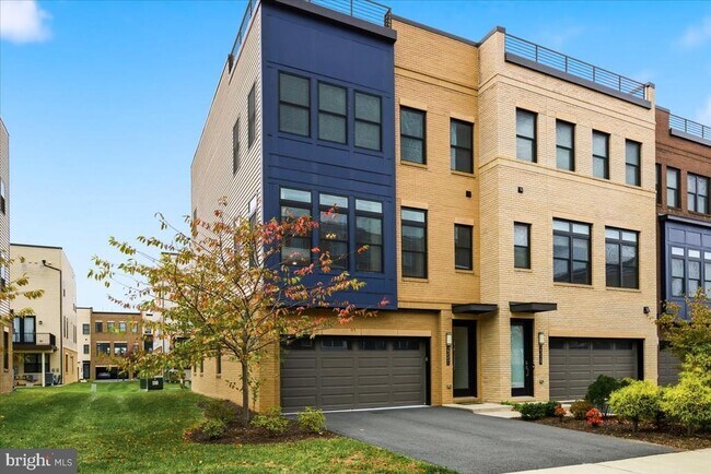 Building Photo - 23551 Buckland Farm Terrace