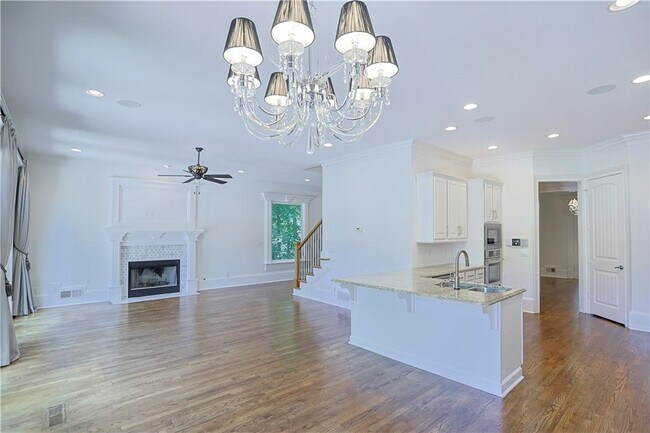 Building Photo - 1296 Lenox Park Blvd NE