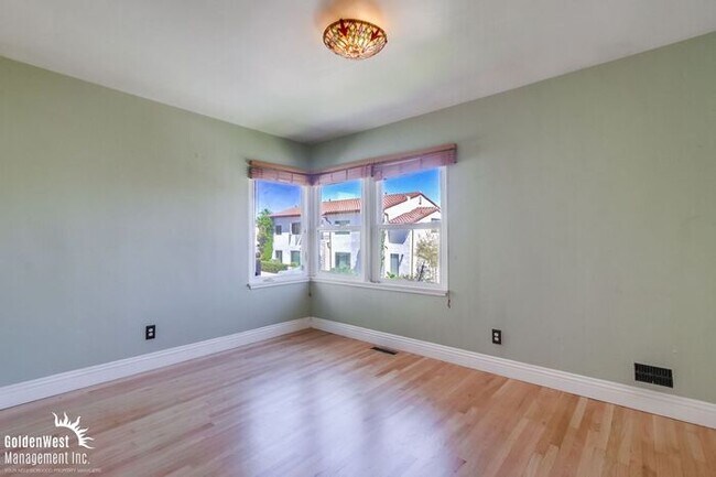 Building Photo - Newly Upgraded 3Bdm 2Ba Home in the Heart ...