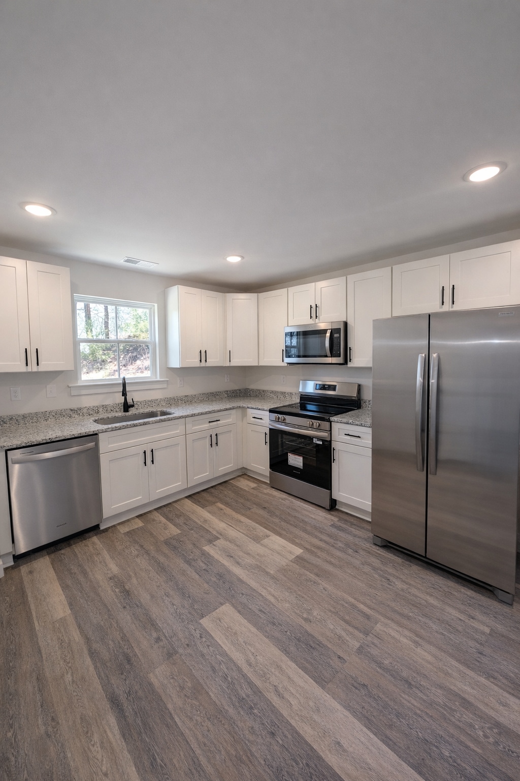 Kitchen - 885 W 25th St