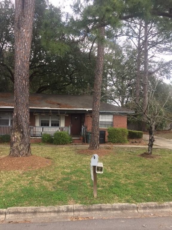 Primary Photo - 107 N Lipona Rd