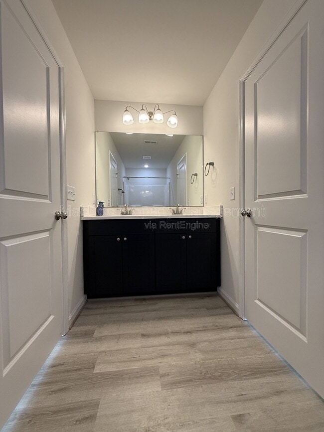 Building Photo - 990 Ebb Tide Dr