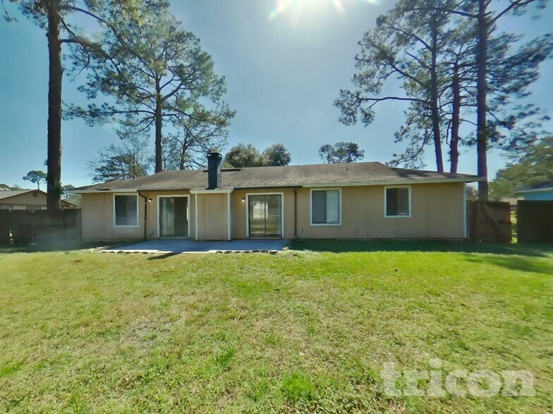 Building Photo - 3721 Foxcroft Rd