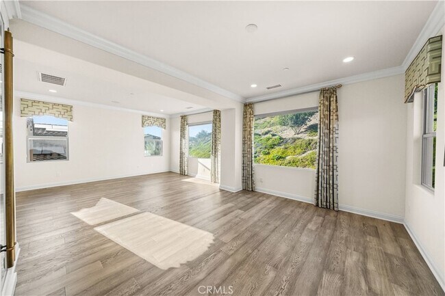 Building Photo - 1151 Summit Oak Dr