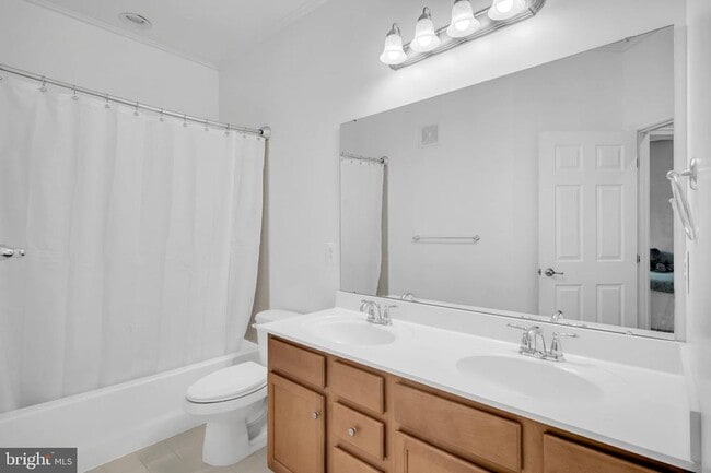 Building Photo - 21600 Romans Dr