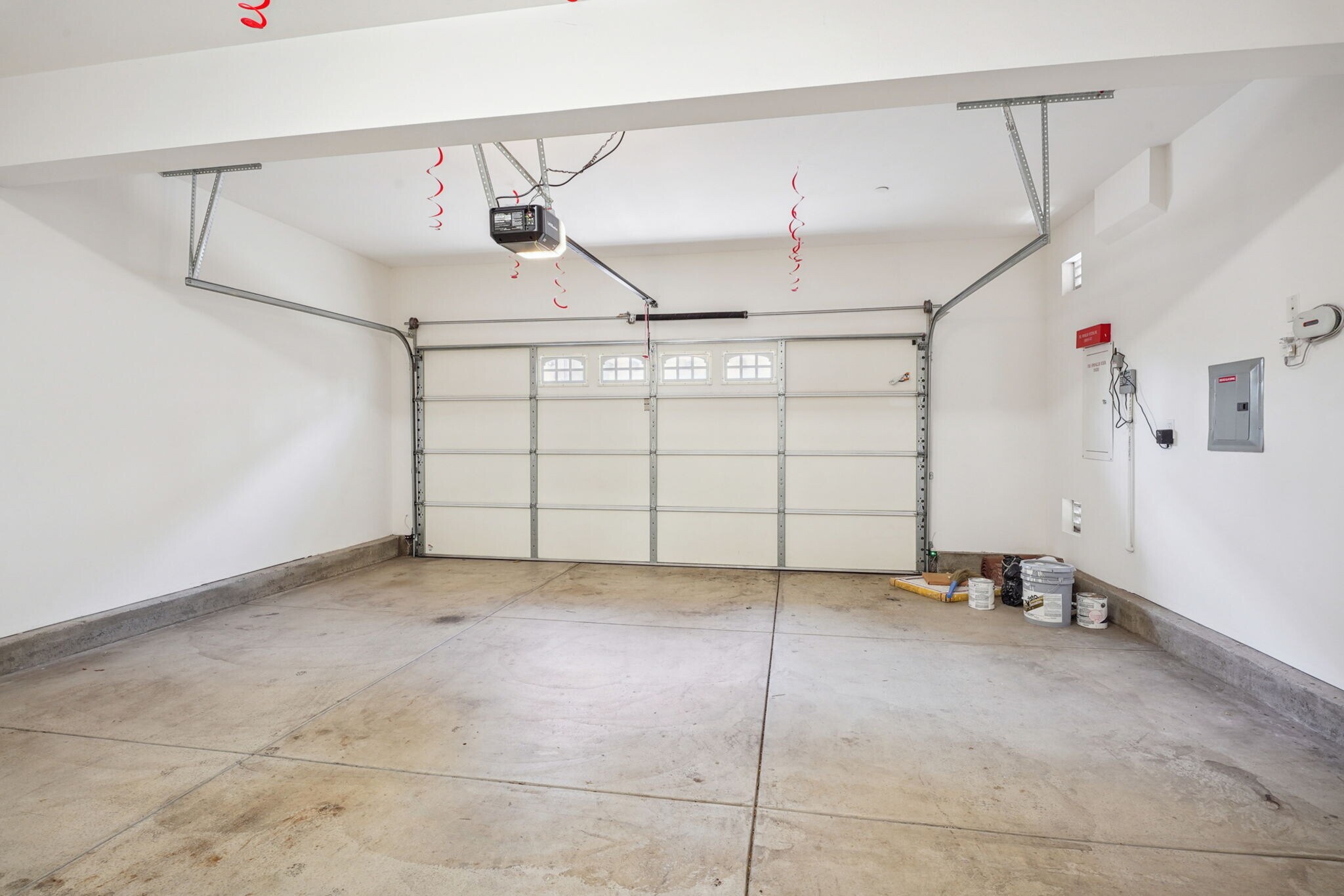 Building Photo - 5858 Levi Ln