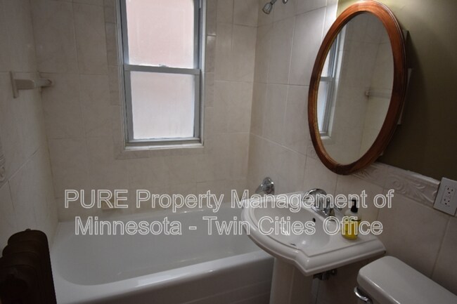 Building Photo - 3116 12th Ave S