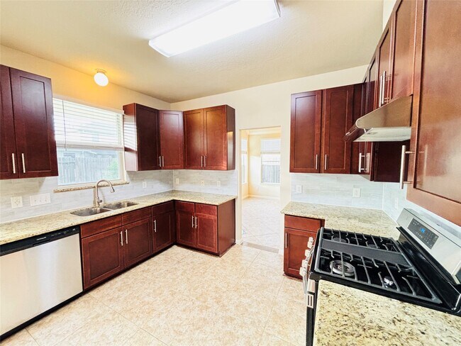 Building Photo - 16318 Bettong Ct