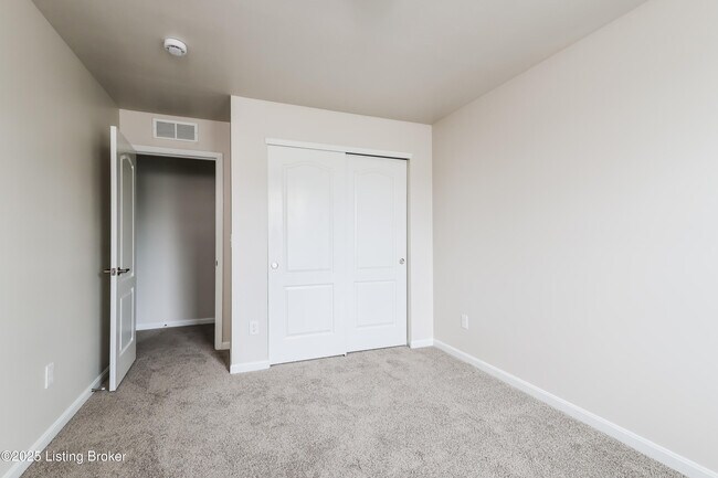 Building Photo - 12087 Parkview Trace Dr