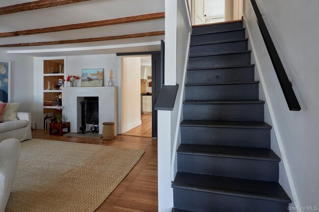 Building Photo - 41 Grinnell St