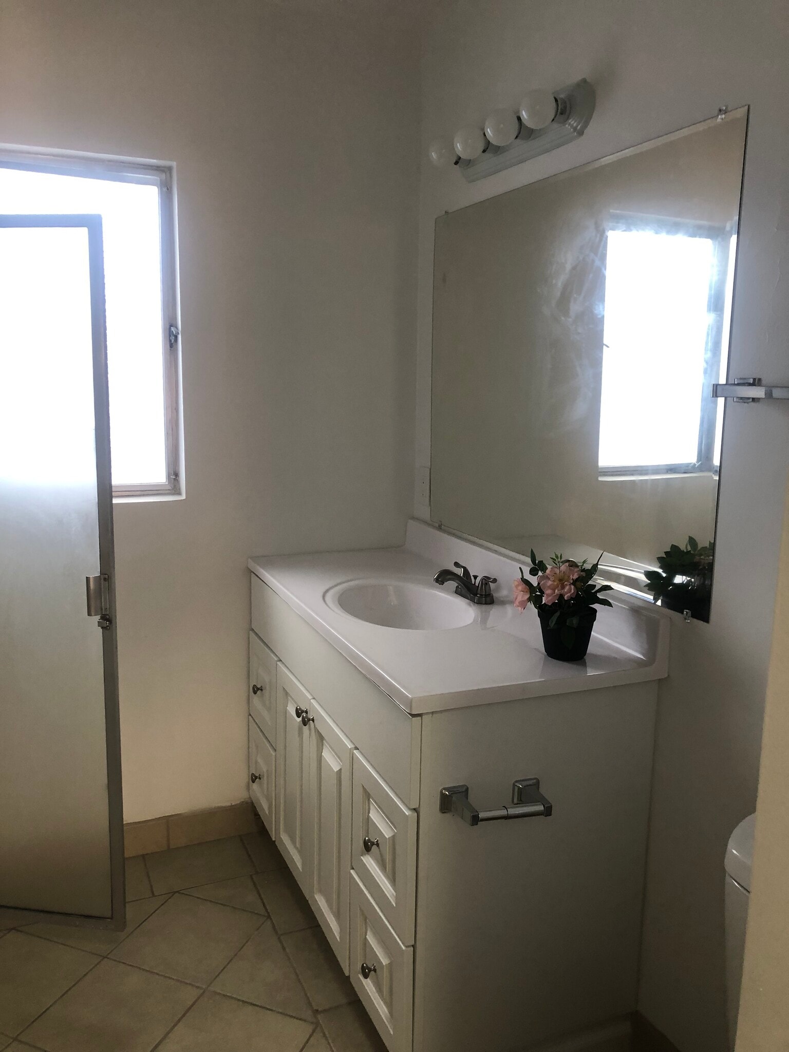 Building Photo - 514 Gramercy S Pl