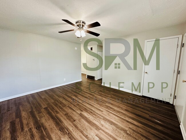 Building Photo - Updated 3BR in Okolona- Section 8 accepted