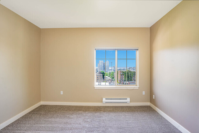 Building Photo - 700 E Denny Way