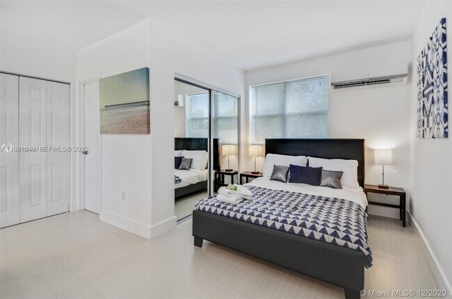 Building Photo - 2601 NW 1st Ave