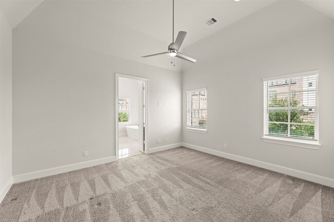 Building Photo - 9651 Kings Cross Station