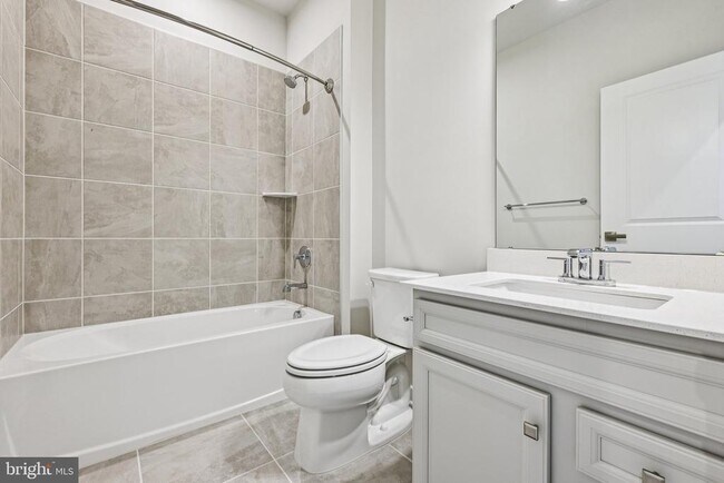 Building Photo - 9389 Edenderry Dr