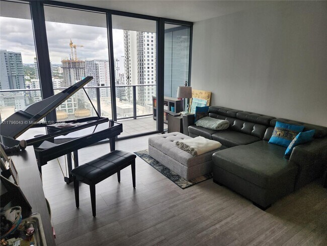 Building Photo - 1000 Brickell Plaza