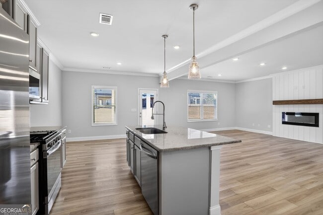 Building Photo - 4211 Portsbrook Ave