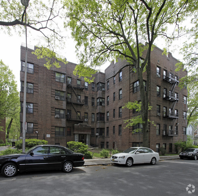 Primary Photo - 7 Chestnut St