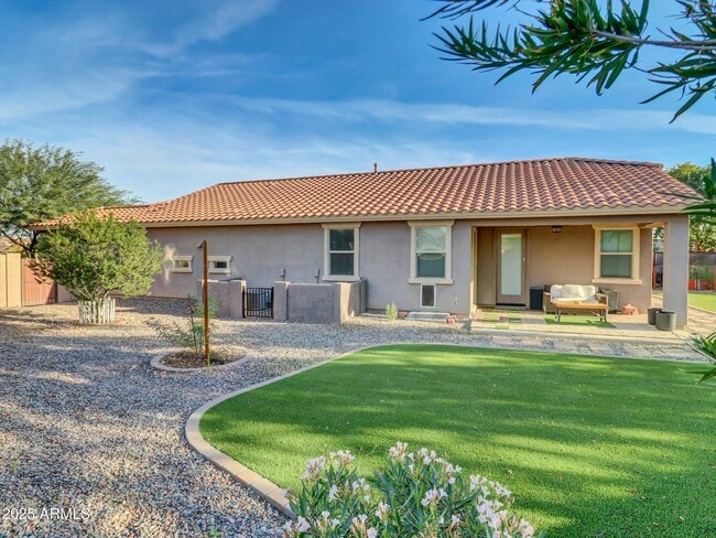 Building Photo - 3405 W Alta Vista Rd