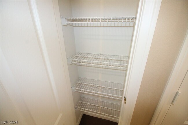 Building Photo - 1520 Vía Cassia