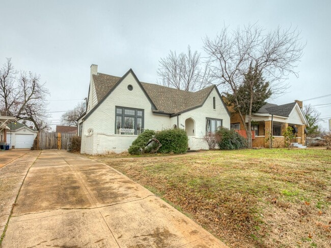 Building Photo - Stylish & Fully Furnished Mid-Term Rental in the Heart of OKC