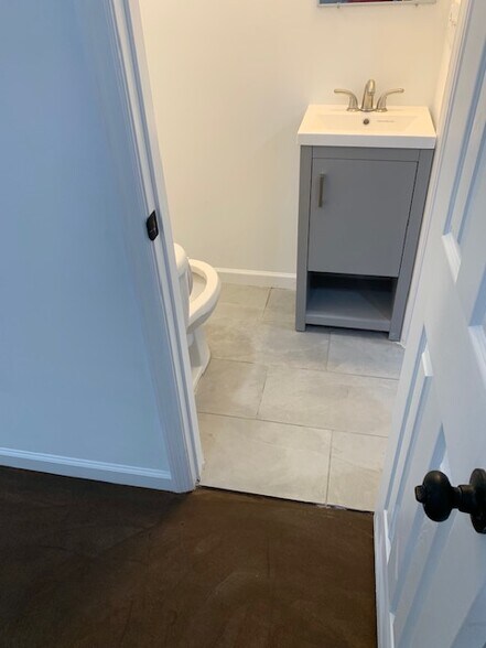 Building Photo - 1106 Marquis Rd