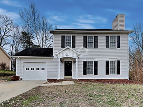 Building Photo - 3234 Sparrowhawk Dr