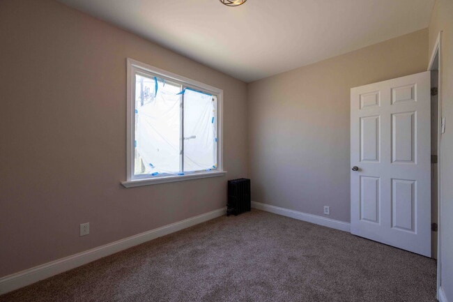 Building Photo - Stylish, Updated & Ready to Call Home